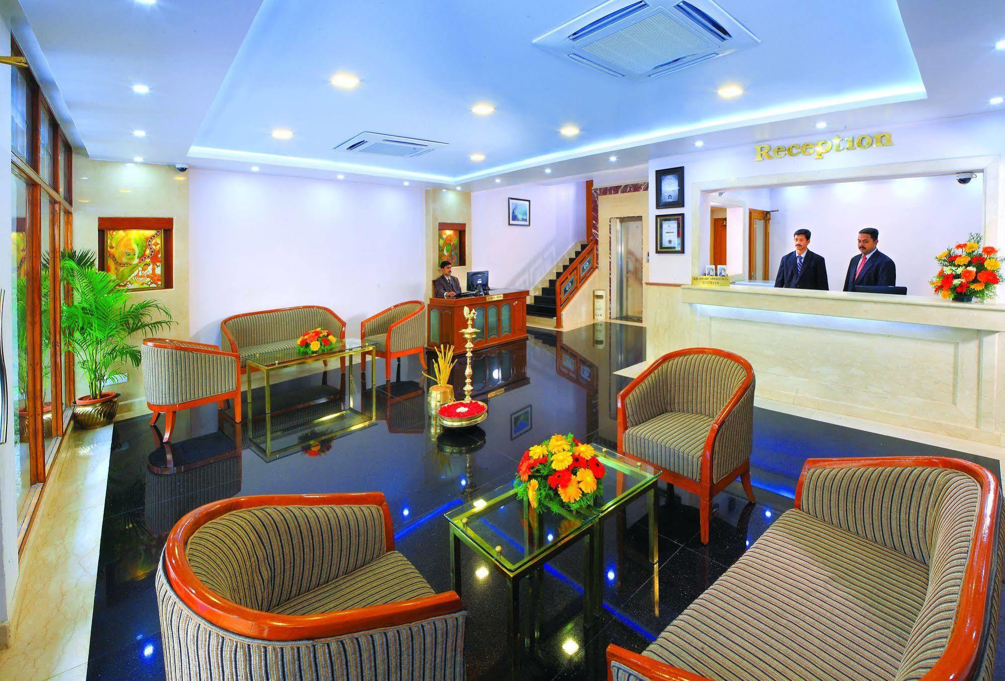 โรงแรมเอ็กเซลเลนซี่ Kochi ภายนอก รูปภาพ